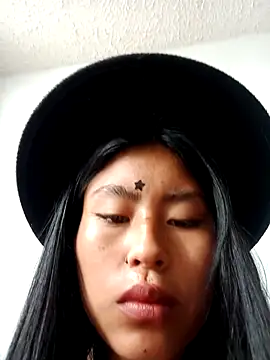 vanesa51 online show from September 19, 2025, 4:11 pm