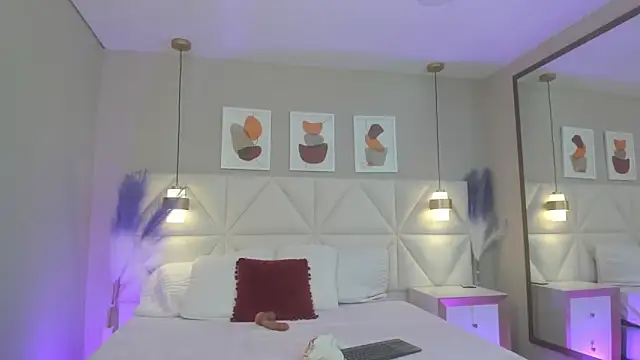 Alba Hank online show from September 10, 2025, 12:59 pm