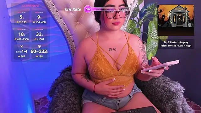 April  foxx online show from October 18, 2025, 2:41 pm