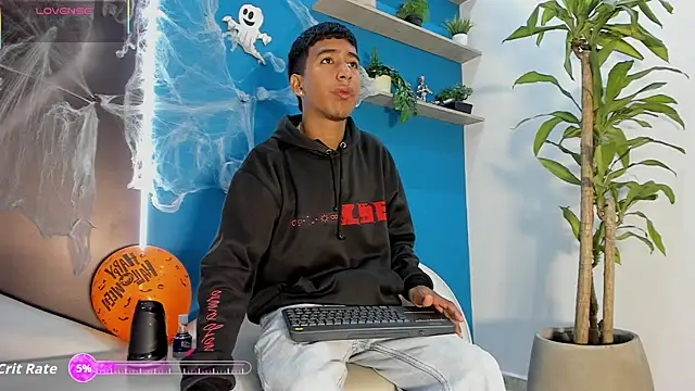 ender h0t online show from October 23, 2025, 1:43 pm