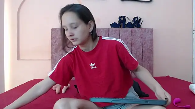 Snapshot of aiiram_hard_sex chatting on July 1, 2026, 1:06 am aiiram hard sex online show from July 1, 2026, 1:06 am