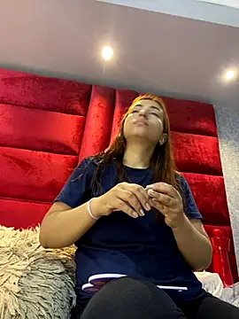 Snapshot of VictoriaFerro chatting on October 15, 2025, 1:52 pm VictoriaFerro online show from October 15, 2025, 1:52 pm