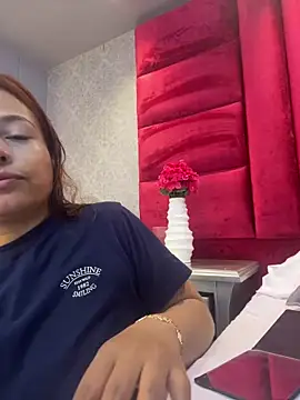Snapshot of VictoriaFerro chatting on June 19, 2026, 1:17 pm VictoriaFerro online show from June 19, 2026, 1:17 pm