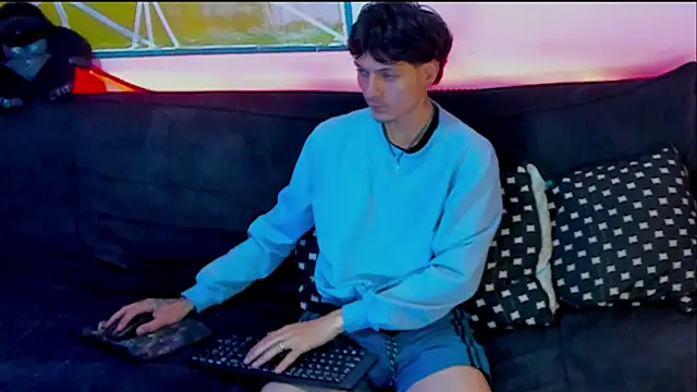 Snapshot of Dioniso_guy8 chatting on April 3, 2026, 9:10 pm Dioniso guy8 online show from April 3, 2026, 9:10 pm