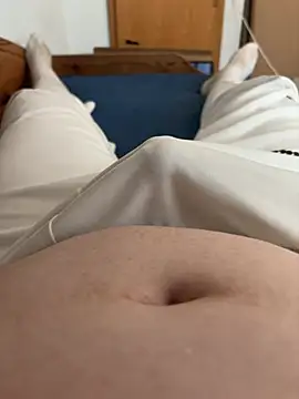f3l1xxx69 online show from May 27, 2026, 1:18 pm