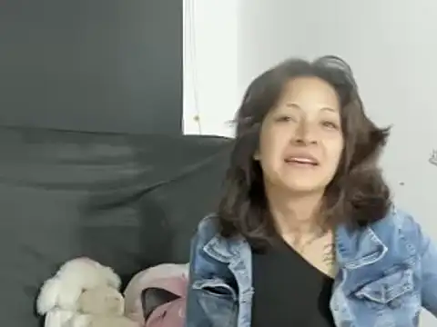 evelynesex online show from April 21, 2026, 2:47 am