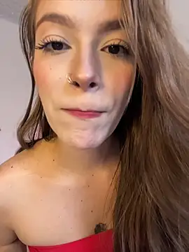 Snapshot of alysa_g_ chatting on August 1, 2026, 10:30 pm alysa g online show from August 1, 2026, 10:30 pm