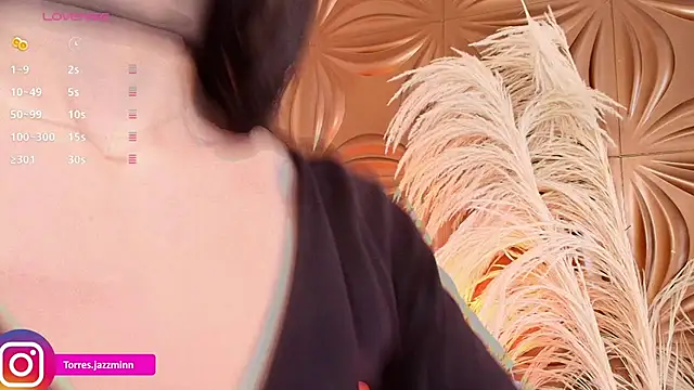 Jazmintorress online show from October 7, 2025, 1:12 pm