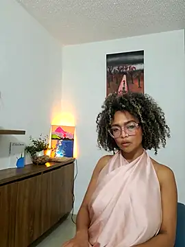 BiiancaEstradaa online show from August 6, 2026, 11:44 pm
