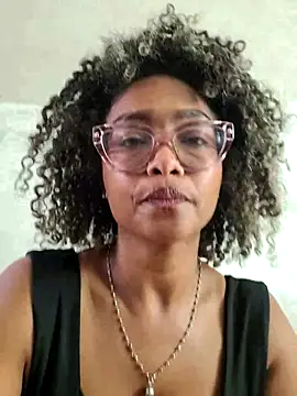 BiiancaEstradaa online show from June 25, 2026, 1:38 pm