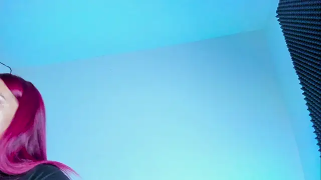 Ellope  online show from October 15, 2025, 3:05 am