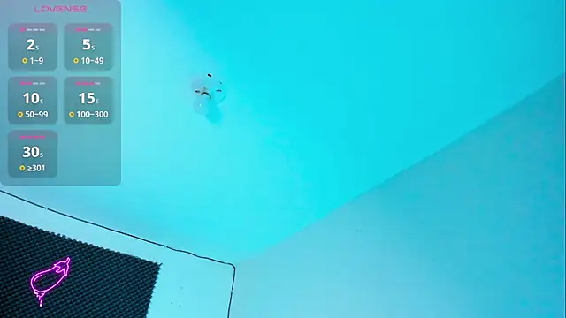 Ellope  online show from November 10, 2025, 10:15 pm