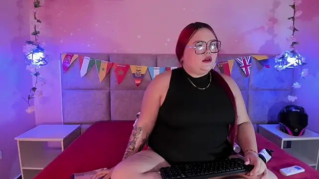 Snapshot of Lushi_Love chatting on June 22, 2026, 2:06 am Lushi Love online show from June 22, 2026, 2:06 am