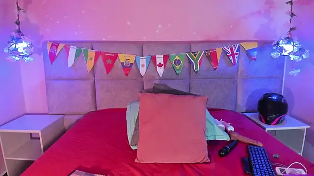 Snapshot of Lushi_Love chatting on July 8, 2026, 3:08 am Lushi Love online show from July 8, 2026, 3:08 am