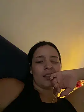 Mia jhoonson online show from November 27, 2025, 3:34 pm