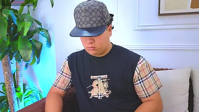 Snapshot of Naim_Bennetsex chatting on May 30, 2026, 6:35 pm Naim Bennetsex online show from May 30, 2026, 6:35 pm