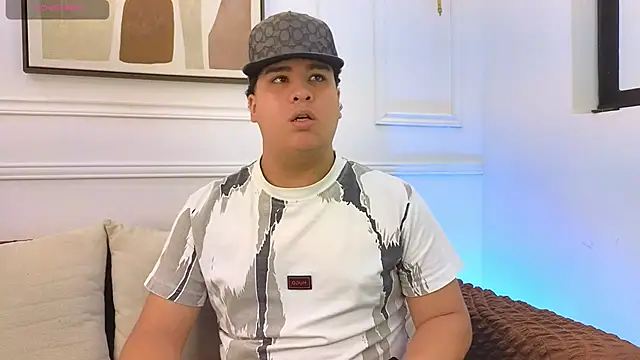 Snapshot of Naim_Bennetsex chatting on June 5, 2026, 6:57 pm Naim Bennetsex online show from June 5, 2026, 6:57 pm