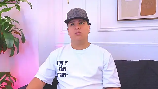 Naim Bennetsex online show from February 18, 2026, 6:48 pm