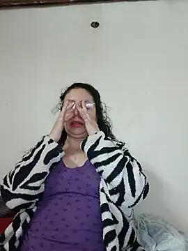 Snapshot of marmary84 chatting on July 6, 2026, 4:53 pm marmary84 online show from July 6, 2026, 4:53 pm