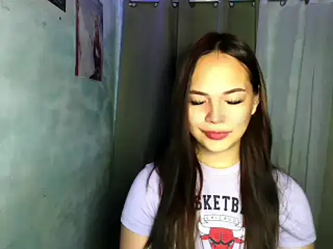 Snapshot of sweetsassyxx chatting on May 13, 2026, 1:45 am sweetsassyxx online show from May 13, 2026, 1:45 am