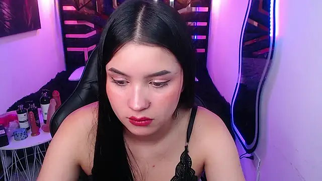 Snapshot of Natalie_loffreda chatting on May 15, 2026, 12:08 am Natalie loffreda online show from May 15, 2026, 12:08 am