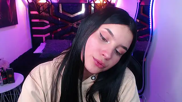 Snapshot of Natalie_loffreda chatting on May 6, 2026, 8:46 pm Natalie loffreda online show from May 6, 2026, 8:46 pm