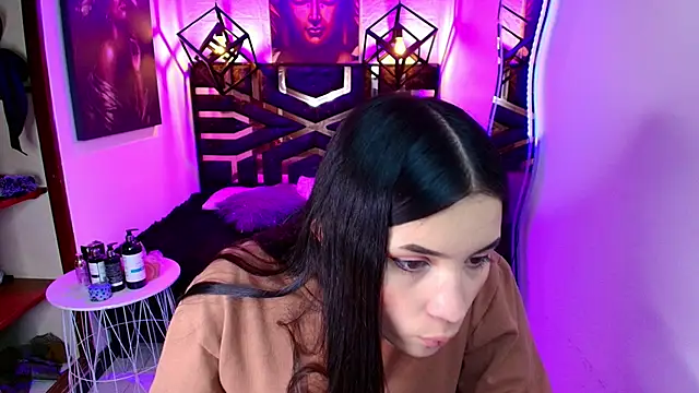 Snapshot of Natalie_loffreda chatting on June 6, 2026, 8:14 pm Natalie loffreda online show from June 6, 2026, 8:14 pm