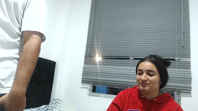 Ana ThiagoxX online show from March 22, 2026, 3:32 am