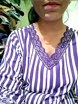 Snapshot of Telugu___Sexygirl___Naidu chatting on November 17, 2025, 5:22 am Telugu Sexygirl Naidu online show from November 17, 2025, 5:22 am