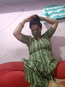 Snapshot of Riya_hot12 chatting on November 2, 2025, 4:17 am Riya hot12 online show from November 2, 2025, 4:17 am