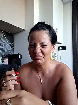 Ella sweety00 online show from August 2, 2026, 4:26 pm
