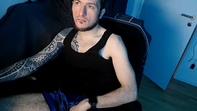 Snapshot of th1_ chatting on February 19, 2026, 3:47 am th1 online show from February 19, 2026, 3:47 am