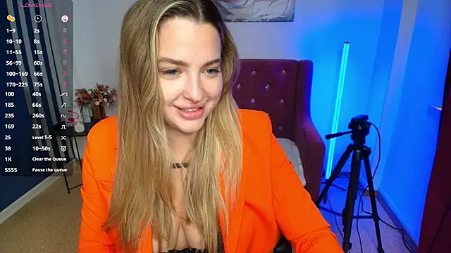 Snapshot of Emma__Ross chatting on June 22, 2026, 2:06 am Emma Ross online show from June 22, 2026, 2:06 am