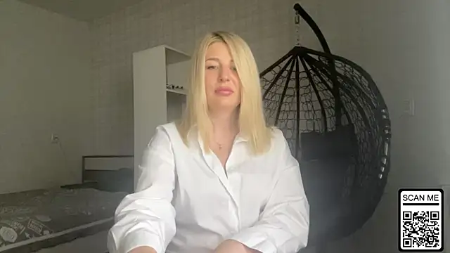 Snapshot of Blondie_xoxoxo chatting on May 24, 2026, 9:53 am Blondie xoxoxo online show from May 24, 2026, 9:53 am