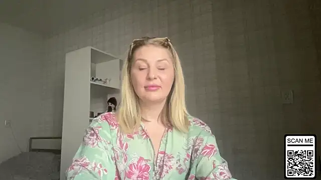 Blondie xoxoxo online show from February 6, 2026, 1:29 pm