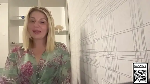 Blondie xoxoxo online show from October 31, 2025, 7:32 pm