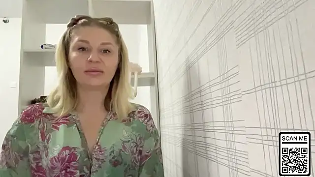 Blondie xoxoxo online show from November 13, 2025, 6:39 am