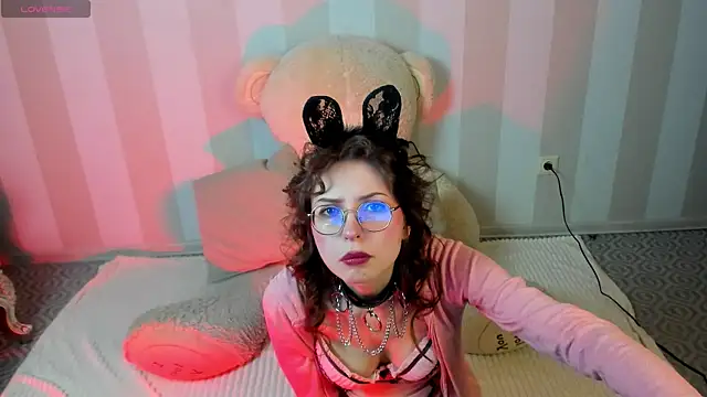 Grace blush online show from November 22, 2025, 9:02 pm