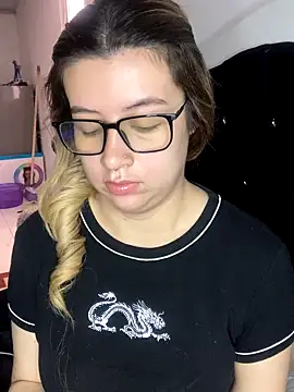 Blair Bunnyy online show from November 19, 2025, 6:08 pm