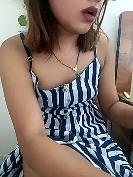 Snapshot of Cutie_Shruti chatting on November 25, 2025, 4:24 am Cutie Shruti online show from November 25, 2025, 4:24 am