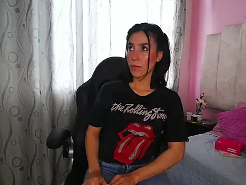DarlingDuchess  online show from September 19, 2025, 2:43 pm