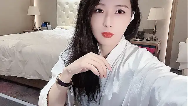 Ianxuan online show from October 18, 2025, 2:35 am