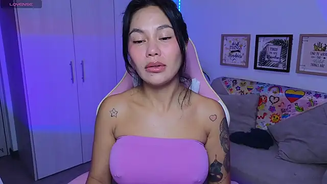 Valeria Red  online show from September 22, 2025, 9:26 am