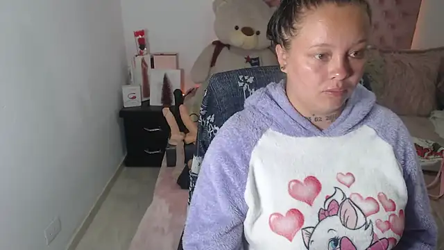 Snapshot of patty_squirt_ chatting on October 8, 2025, 2:02 am patty squirt online show from October 8, 2025, 2:02 am