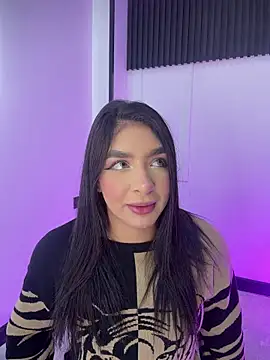 Snapshot of jenn_fit chatting on March 11, 2026, 5:23 am jenn fit online show from March 11, 2026, 5:23 am