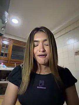 Snapshot of jenn_fit chatting on May 18, 2026, 4:07 am jenn fit online show from May 18, 2026, 4:07 am