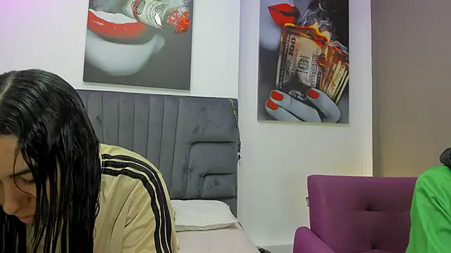 violet and myers online show from October 11, 2025, 11:44 am