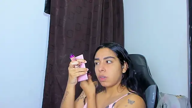 Snapshot of violet_and_myers chatting on February 13, 2026, 10:10 pm violet and myers online show from February 13, 2026, 10:10 pm