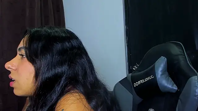 violet and myers online show from April 29, 2026, 9:32 pm