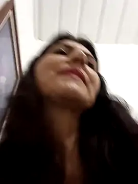 Snapshot of swity_foster chatting on October 21, 2025, 12:26 pm swity foster online show from October 21, 2025, 12:26 pm